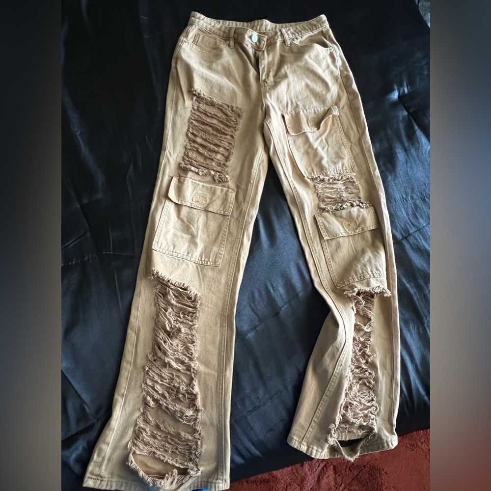 Brown cargo ripped jeans